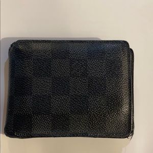 Authentic men’s Louis Vuitton wallet